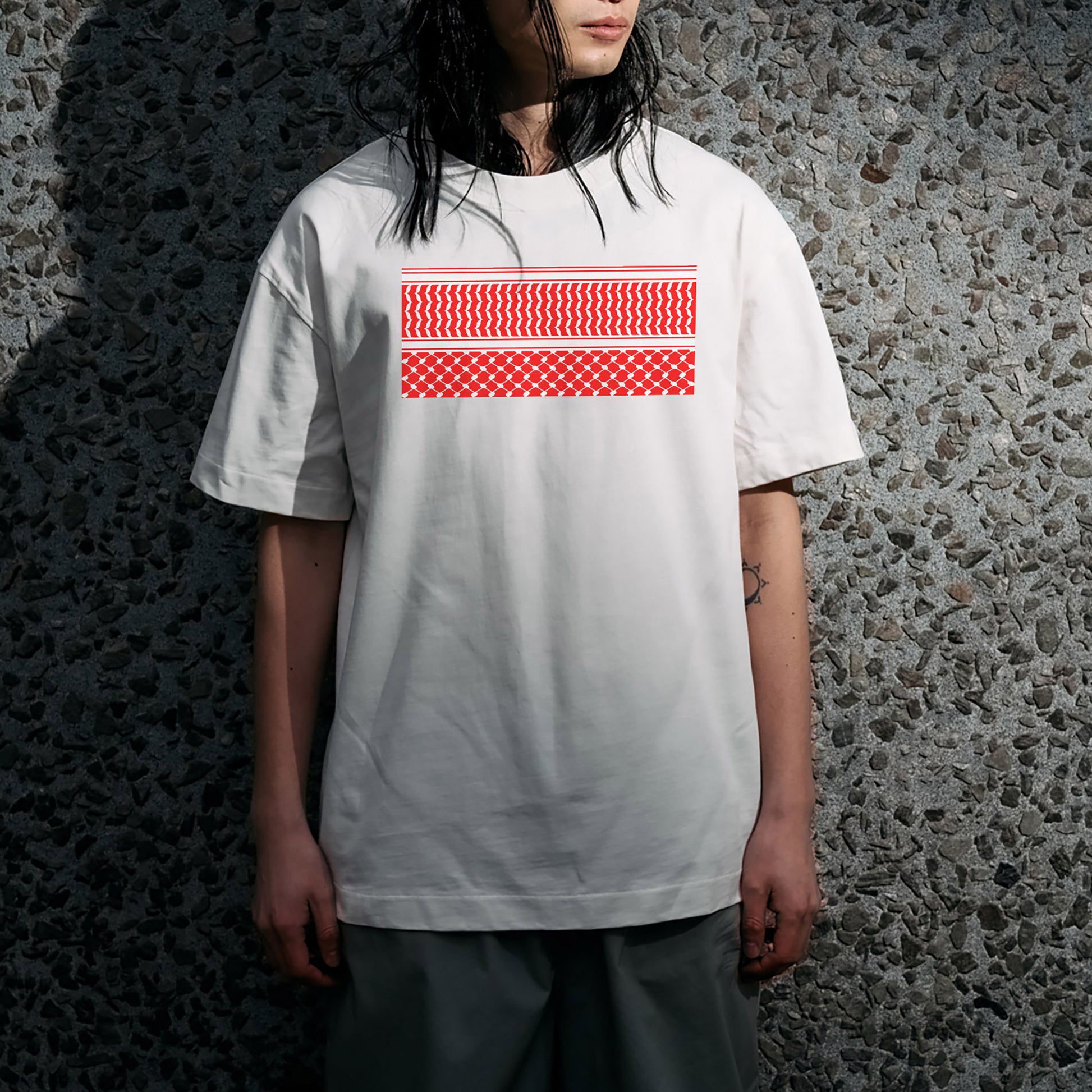 Red and white print kuffiye pattern on white Men's Boxy Tee